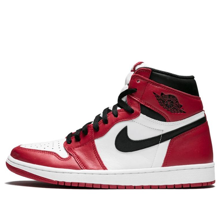 Air Jordan 1 Retro High OG 'Chicago' 2015 555088-101 Signature Shoe